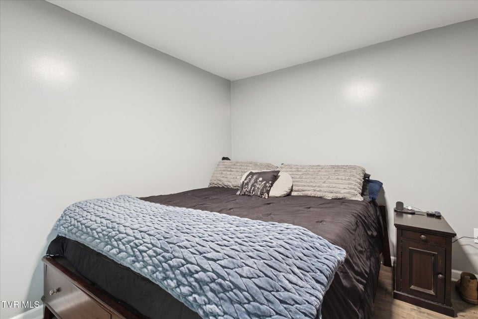 Photo #21: 211 Home Street