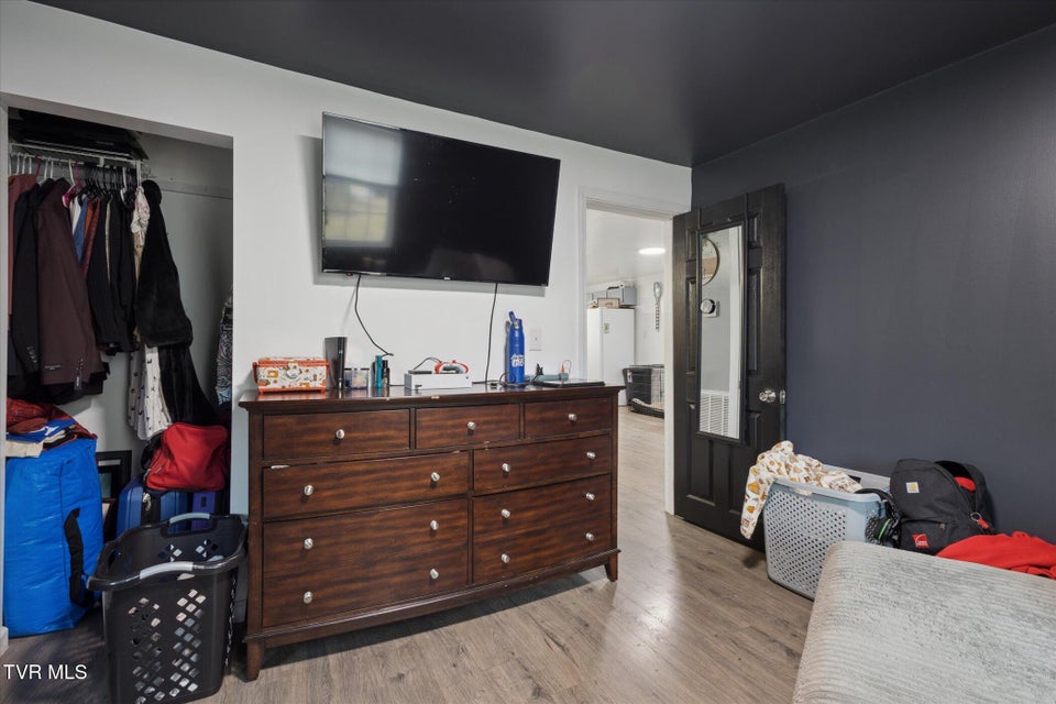 Photo #19: 211 Home Street