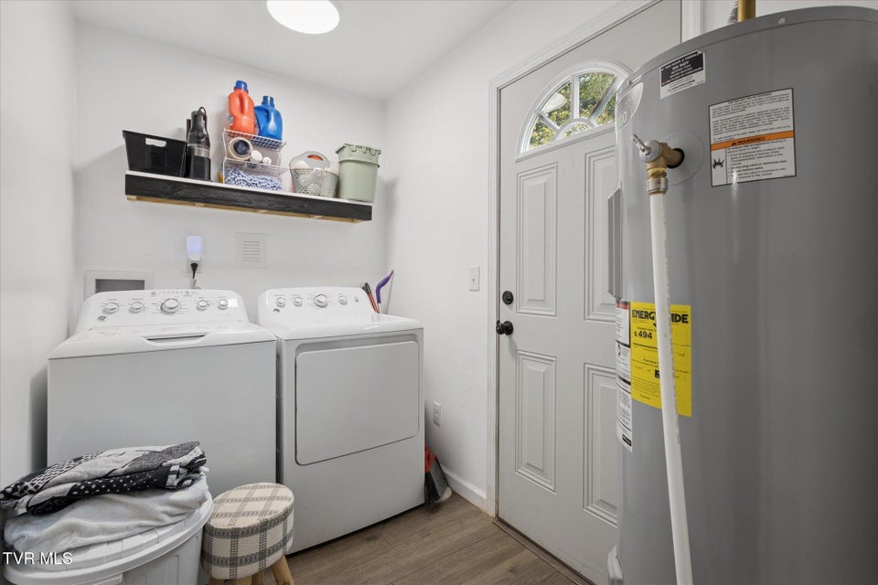 Photo #15: 211 Home Street