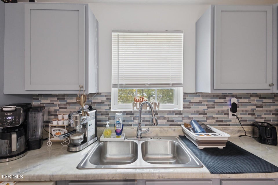 Photo #14: 211 Home Street