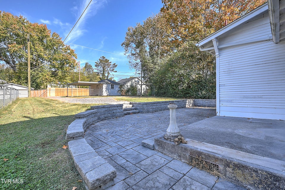 Photo #42: 1009 Lawrence Avenue