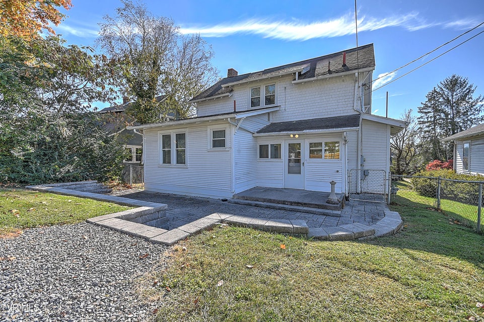 Photo #43: 1009 Lawrence Avenue