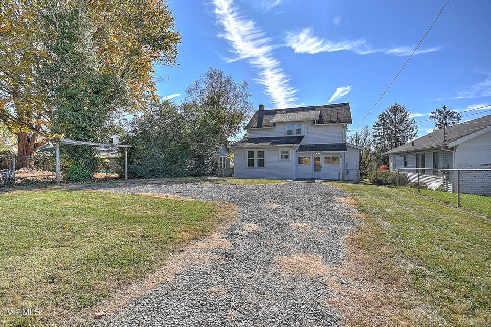 Photo #46: 1009 Lawrence Avenue