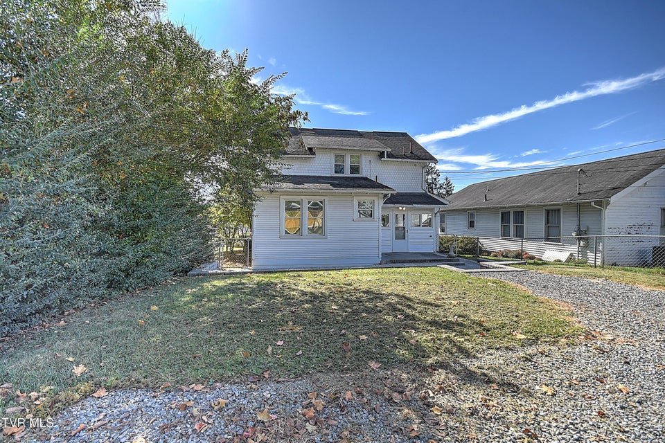 Photo #50: 1009 Lawrence Avenue