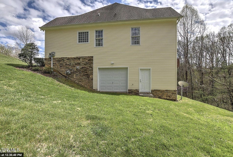 Photo #33: 128 Southridge Drive