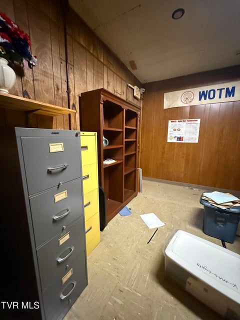 Photo #27: 1801 Lakeview Dr Drive