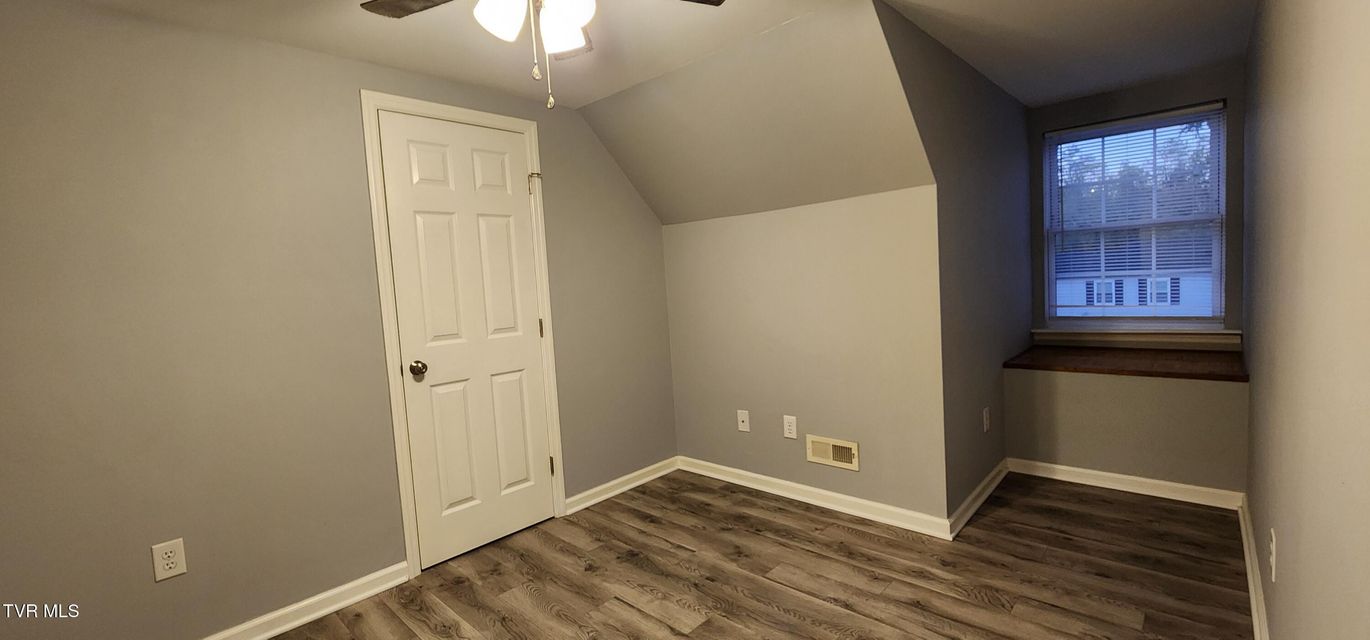 Photo #19: 214 Hallock Drive