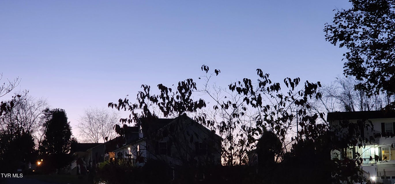Photo #36: 214 Hallock Drive