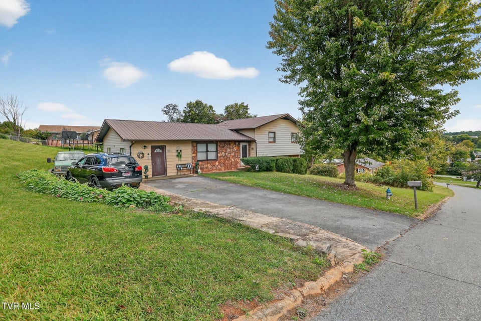 Photo #3: 170 Hartman Drive