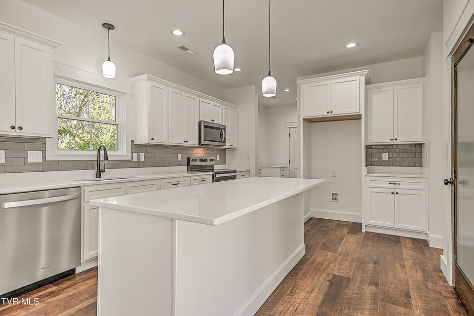 Photo #14: 7 Celebration Ct. Court