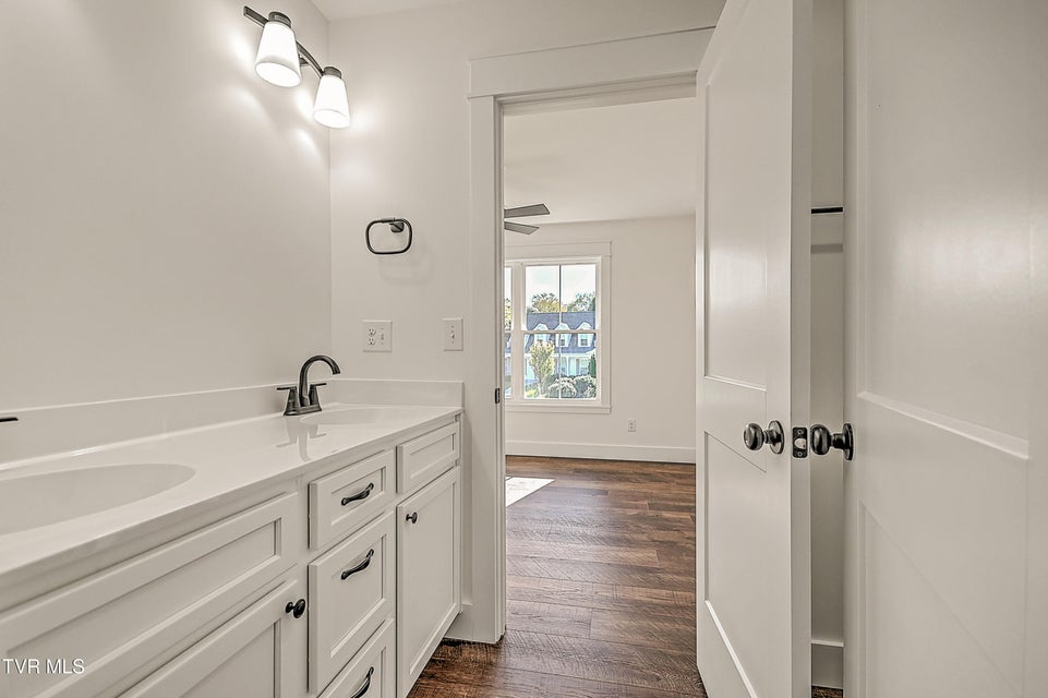 Photo #37: 7 Celebration Ct. Court