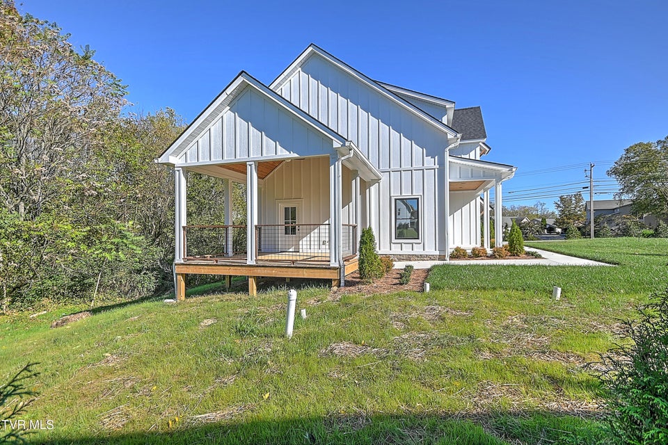 Photo #49: 7 Celebration Ct. Court