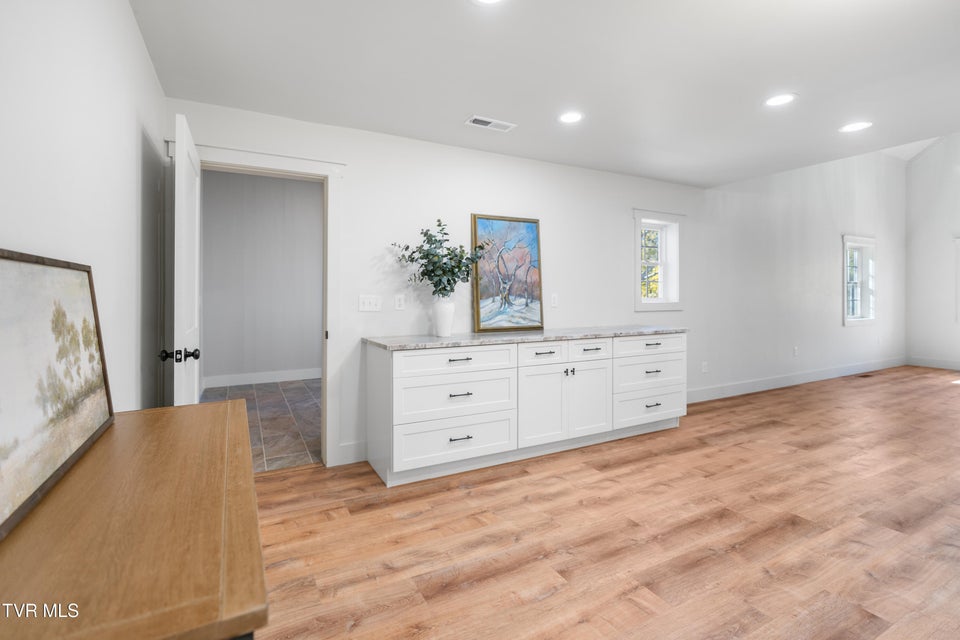 Photo #17: 1370 Iron Bridge Road