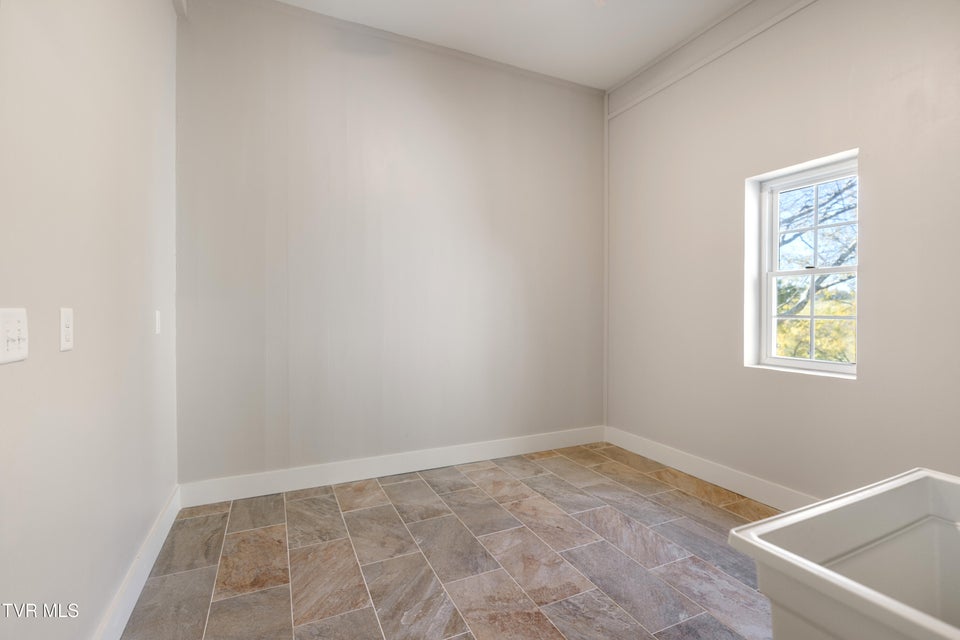 Photo #22: 1370 Iron Bridge Road