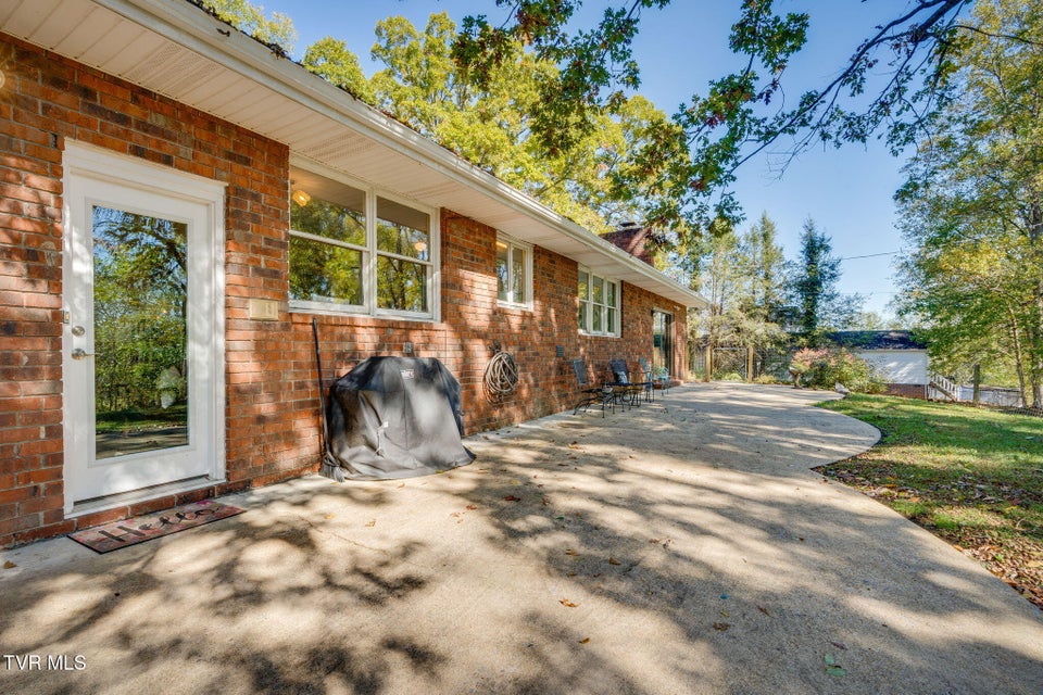 Photo #37: 141 Otari Drive