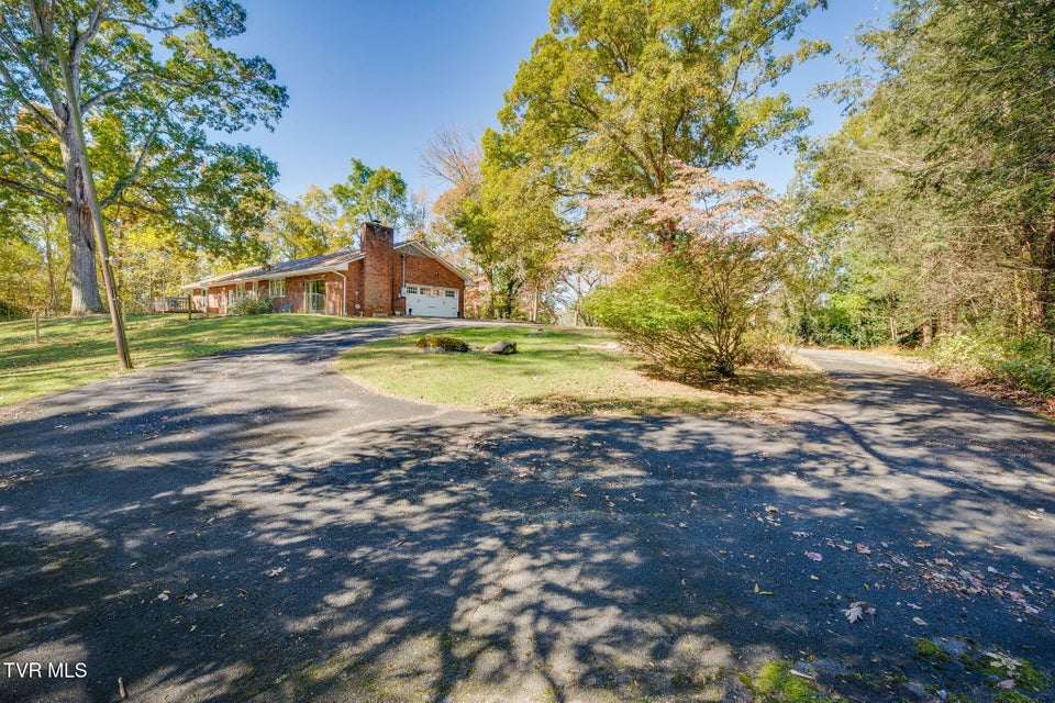 Photo #39: 141 Otari Drive