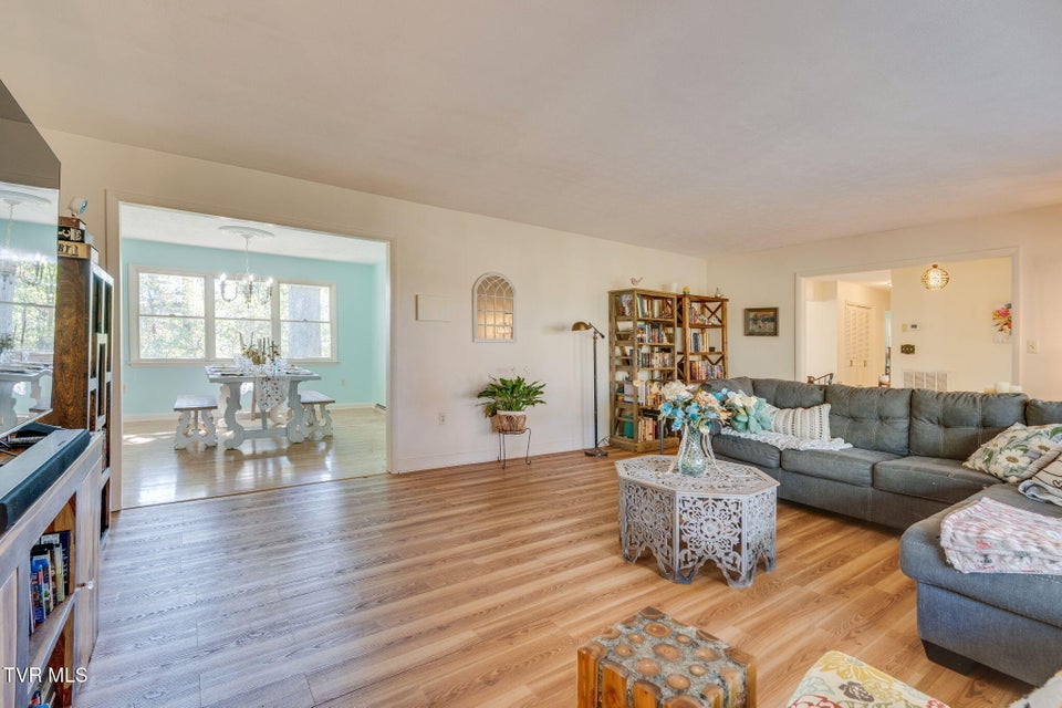 Photo #9: 141 Otari Drive