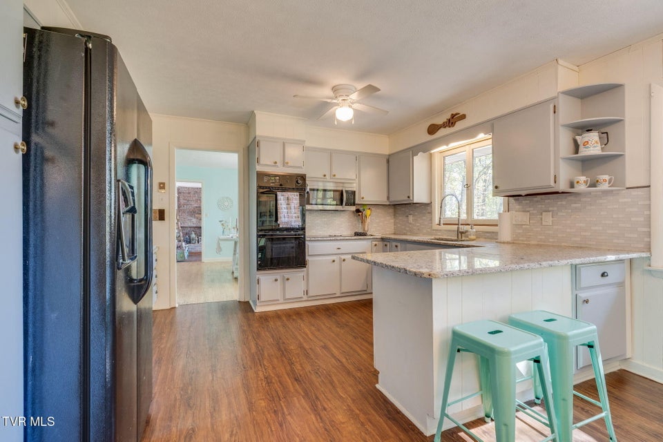 Photo #14: 141 Otari Drive