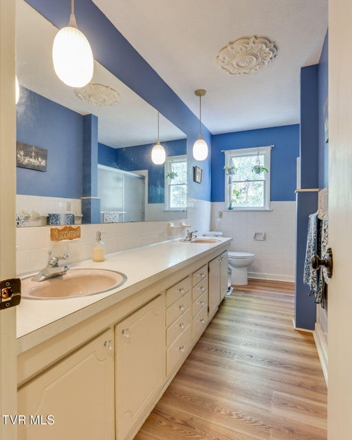 Photo #26: 141 Otari Drive