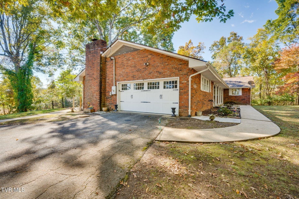 Photo #40: 141 Otari Drive