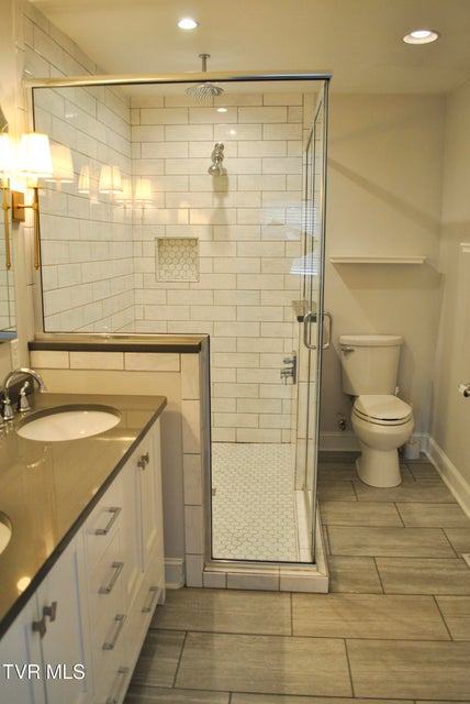 Photo #32: 204 9th Avenue