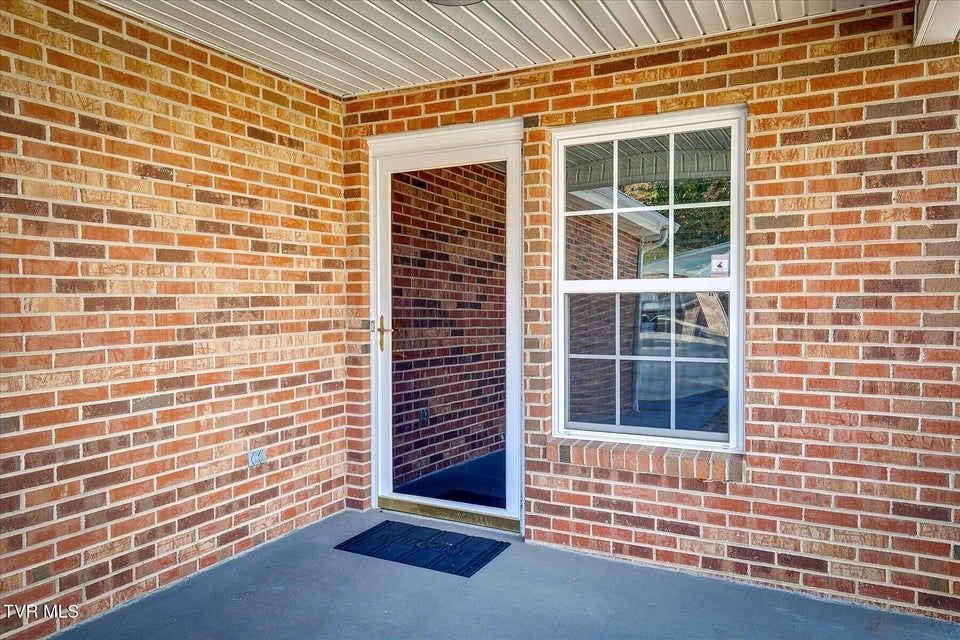 Photo #5: 953 Cornerstone Court