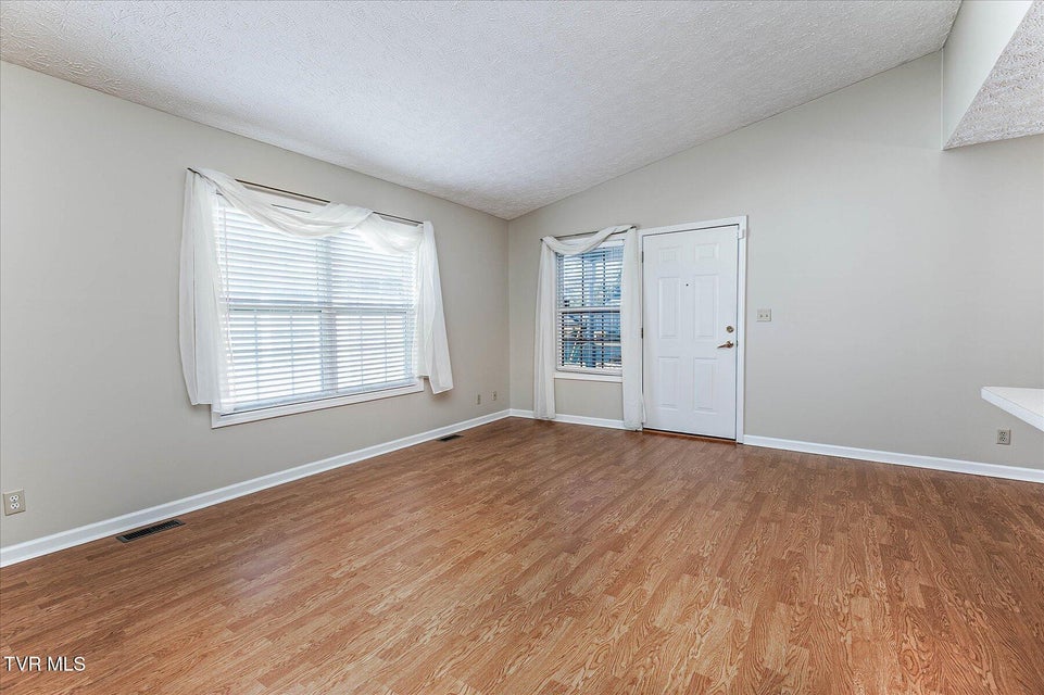 Photo #6: 953 Cornerstone Court