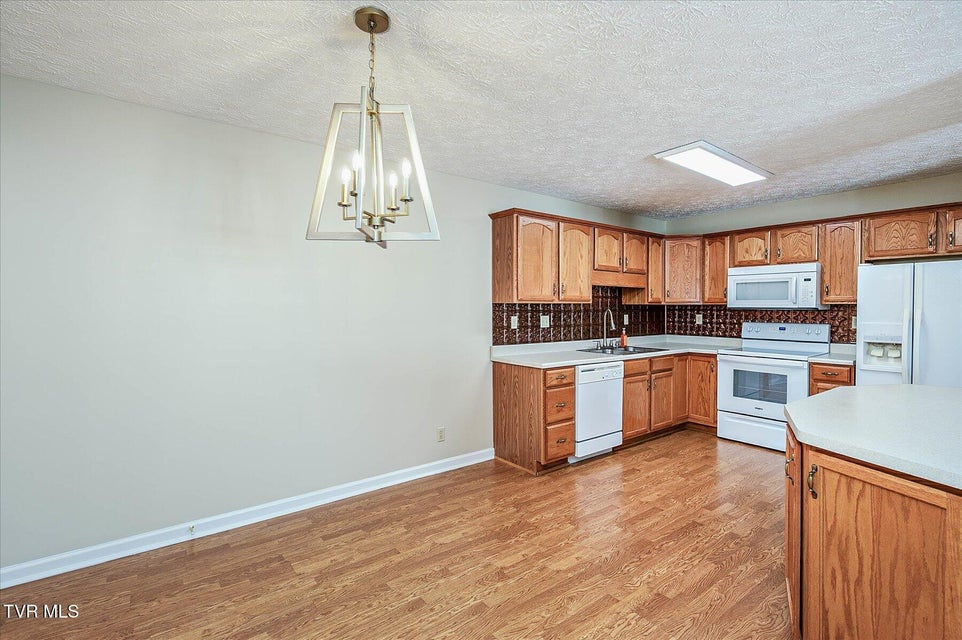 Photo #10: 953 Cornerstone Court