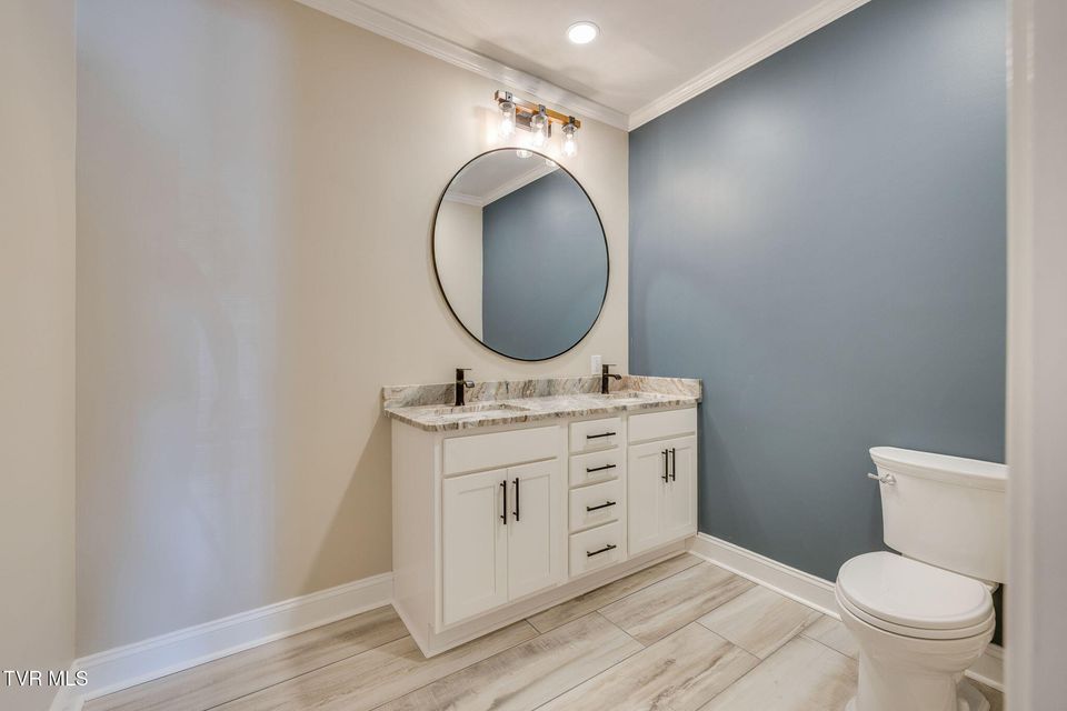 Photo #23: 6 Carriage Court