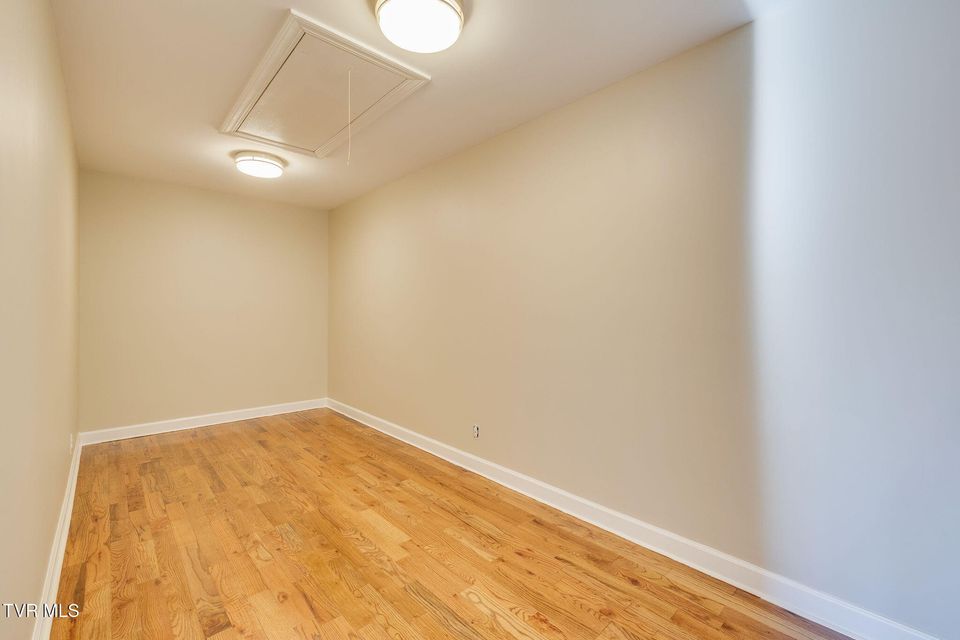 Photo #30: 6 Carriage Court