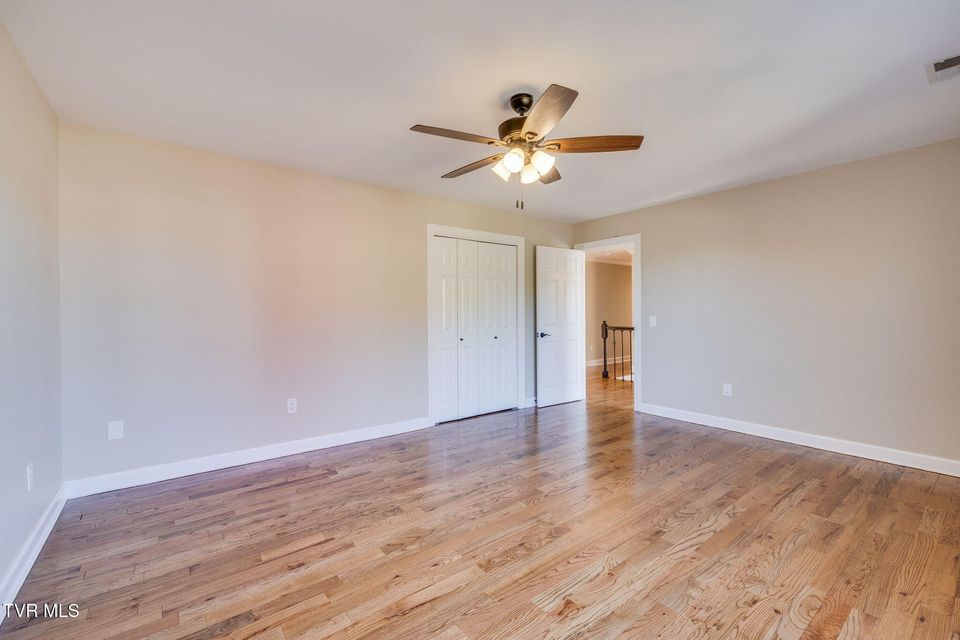 Photo #35: 6 Carriage Court