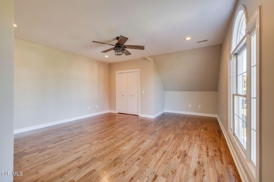 Photo #38: 6 Carriage Court