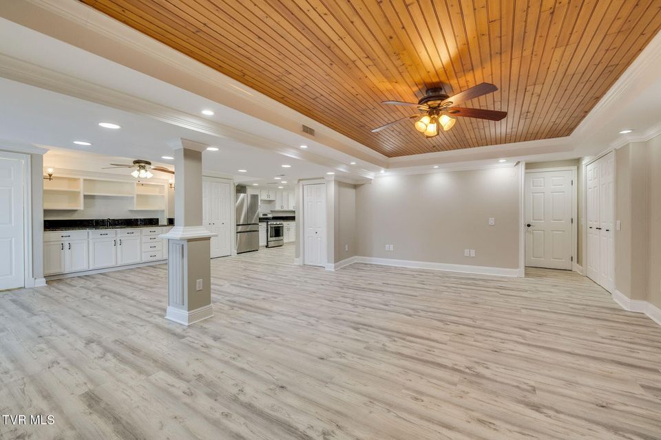 Photo #42: 6 Carriage Court