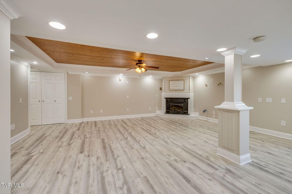 Photo #43: 6 Carriage Court