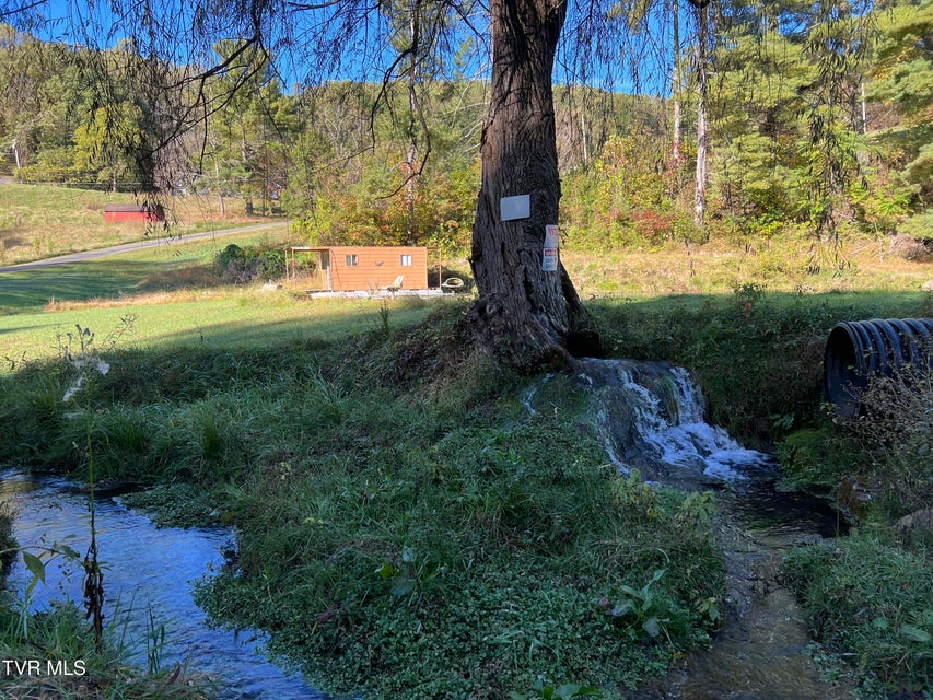 Photo #3: 255 Central Heights Road