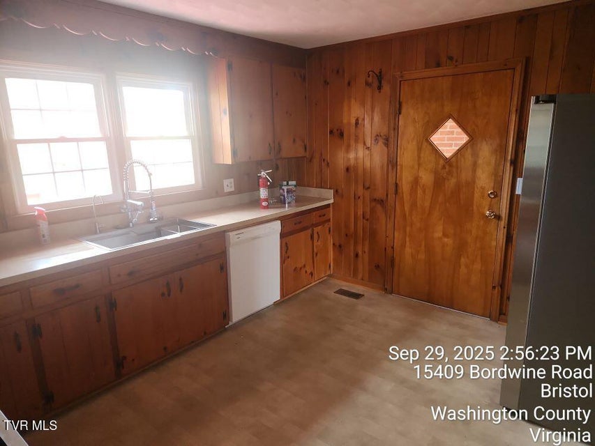 Photo #6: 15409 Bordwine Road