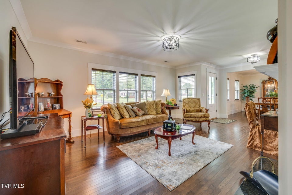 Photo #3: 403 Silver Lake Road