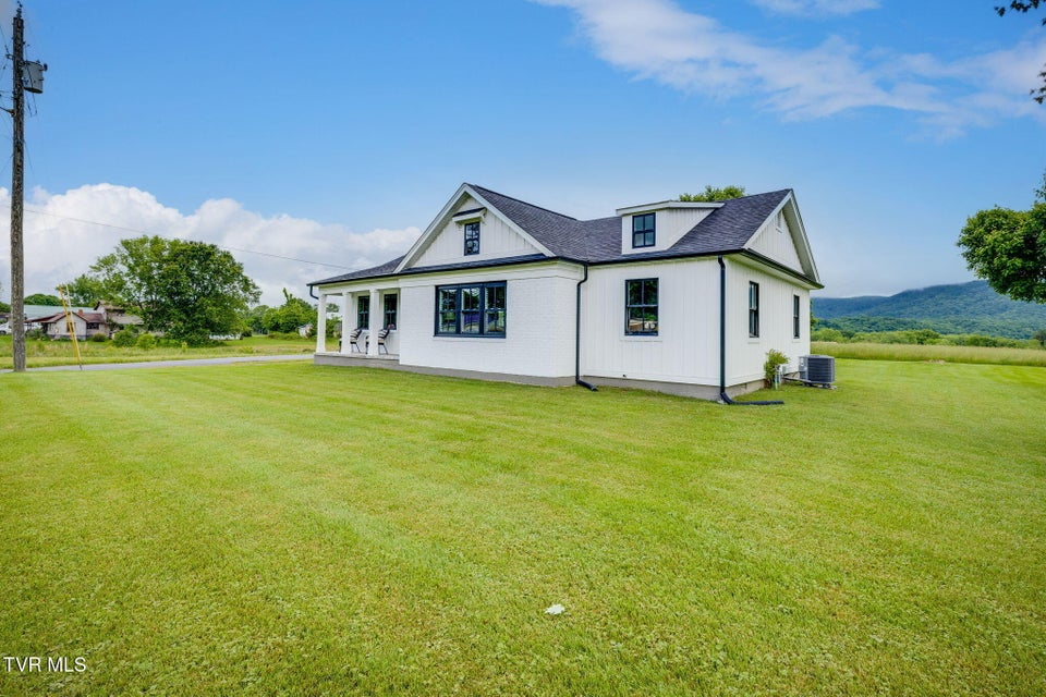 Photo #8: 403 Silver Lake Road