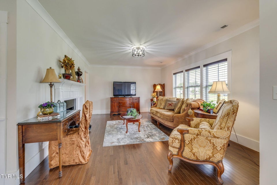 Photo #10: 403 Silver Lake Road