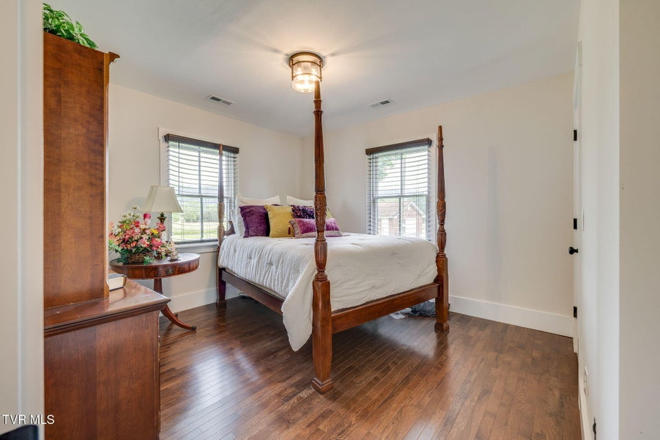 Photo #20: 403 Silver Lake Road