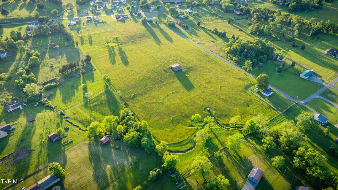 Photo #33: 403 Silver Lake Road