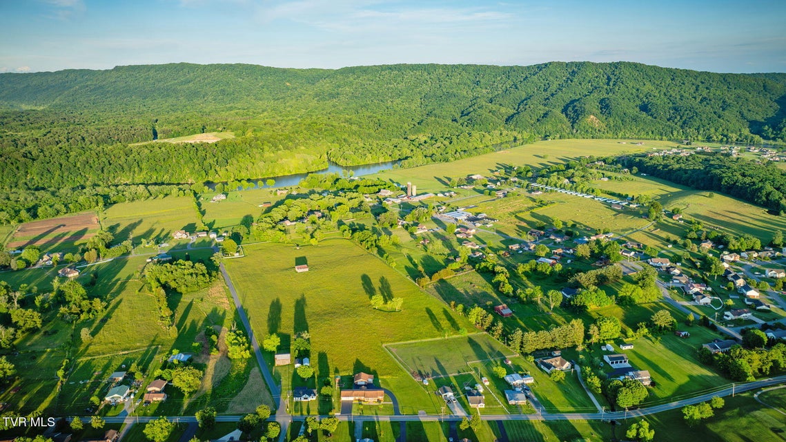 Photo #37: 403 Silver Lake Road