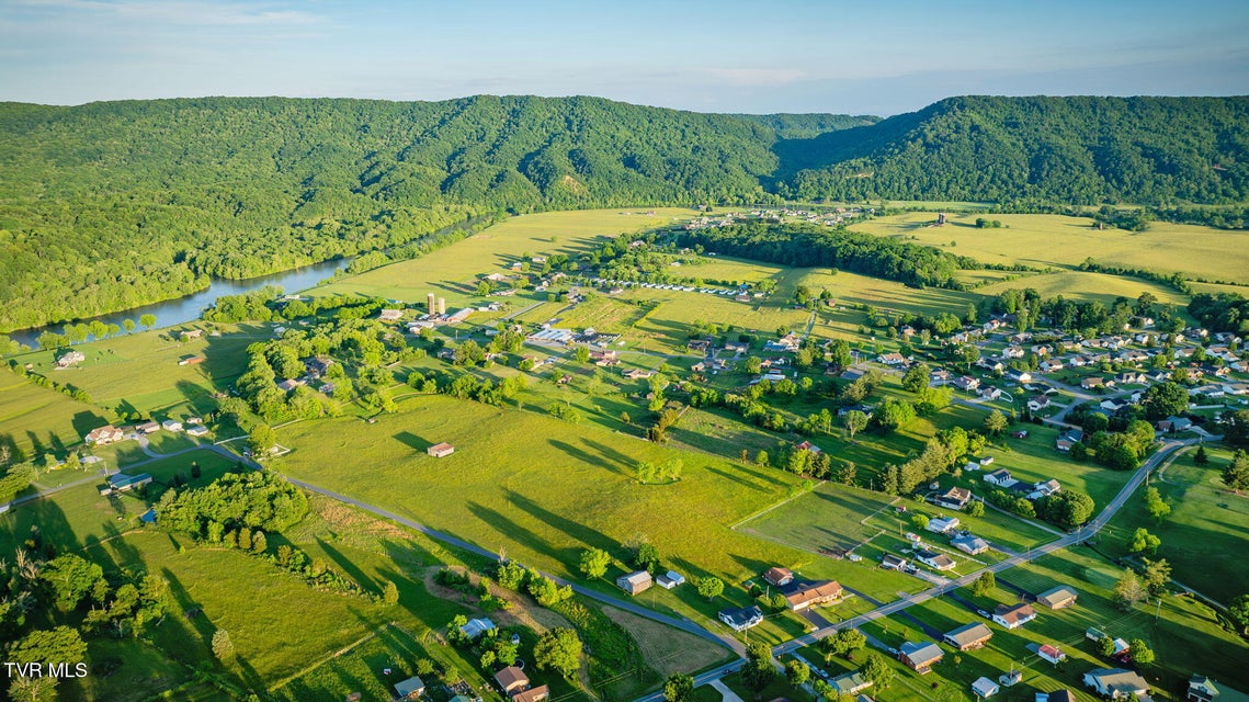 Photo #38: 403 Silver Lake Road