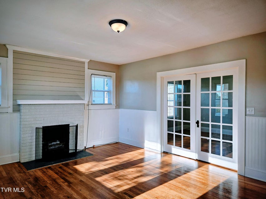 Photo #3: 345 Montpelier Avenue