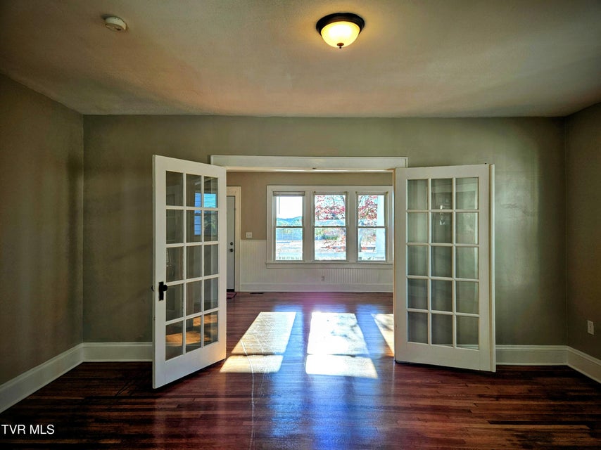 Photo #7: 345 Montpelier Avenue