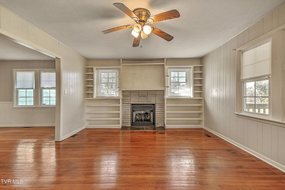 Photo #7: 2145 Highway 93 