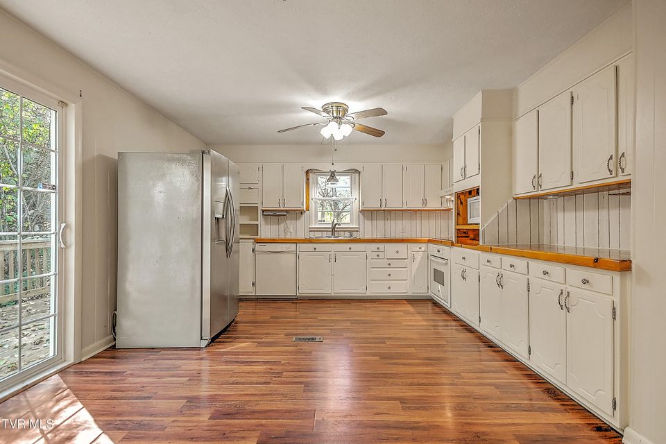 Photo #14: 2145 Highway 93 