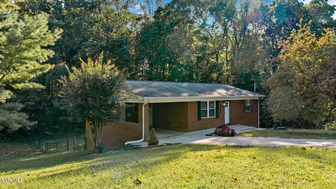 Photo #2: 6005 Shady Grove Road