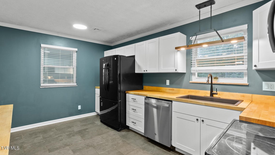 Photo #13: 6005 Shady Grove Road