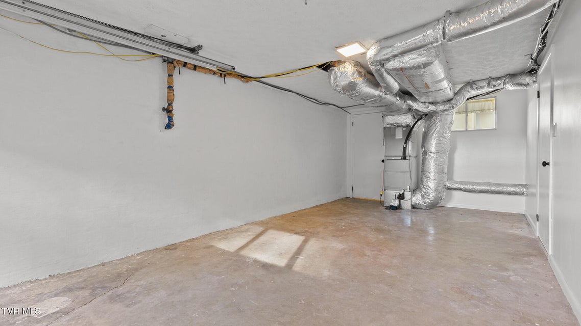 Photo #22: 6005 Shady Grove Road